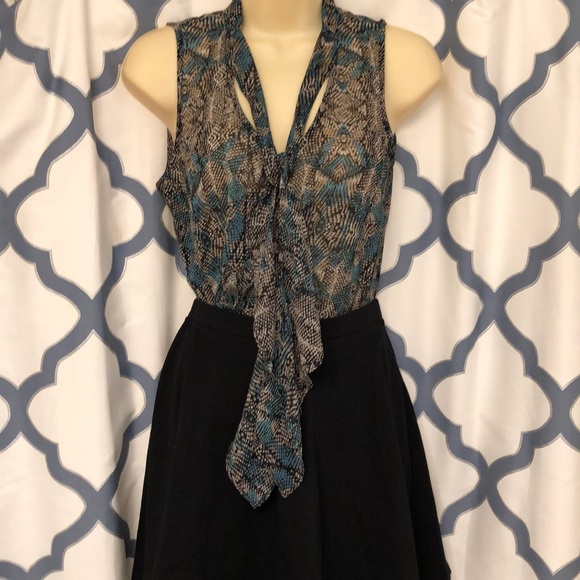 Beautiful short sleeve blouse - Picture 2 of 2